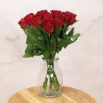 Boîte cadeau Leonie - 12 roses rouges