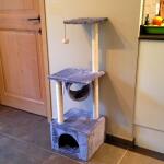 Spielturm für Katzen mit Kratzbaum